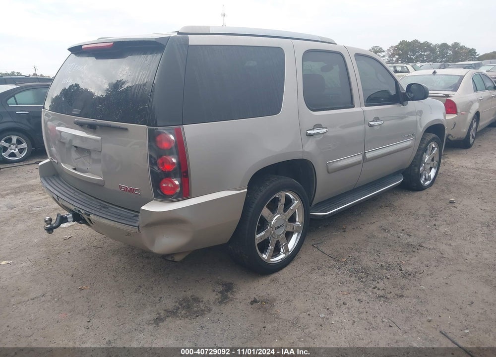 2007 GMC YUKON DENALI VIN: 1GKFK63837J343273
