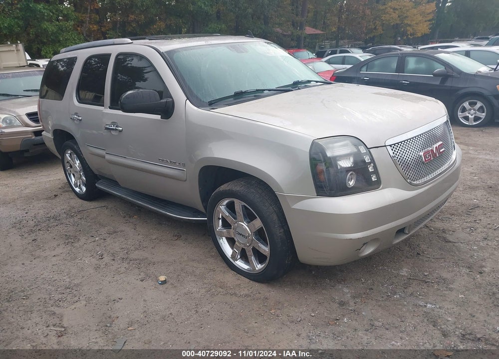 2007 GMC YUKON DENALI VIN: 1GKFK63837J343273