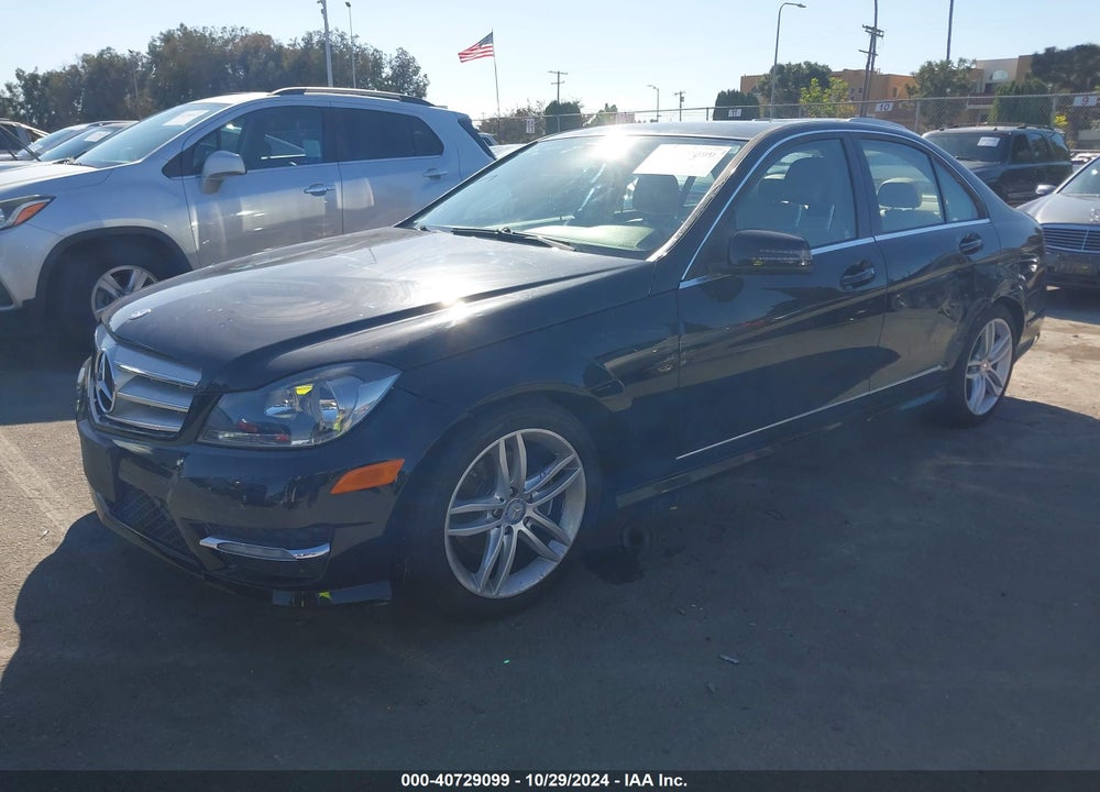 2012 MERCEDES-BENZ C 250 LUXURY/SPORT VIN: WDDGF4HB0CR208136