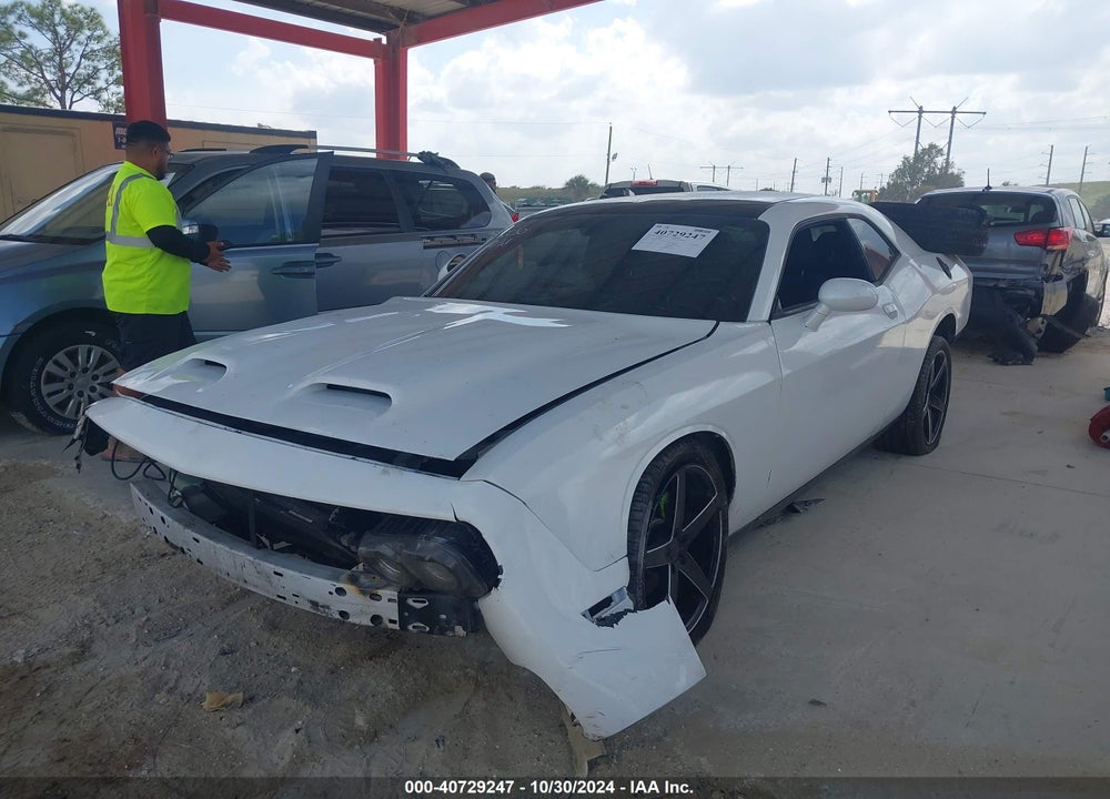 2019 DODGE CHALLENGER SXT VIN: 2C3CDZAG0KH672225
