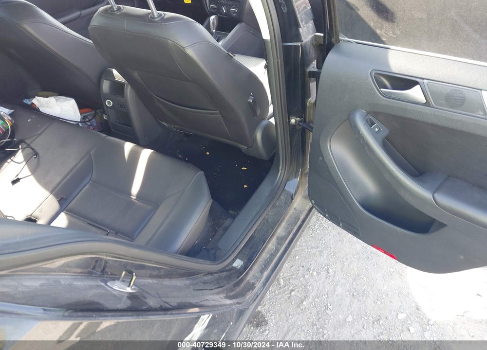2014 VOLKSWAGEN JETTA 1.8T SE VIN: 3VWD17AJ2EM309890