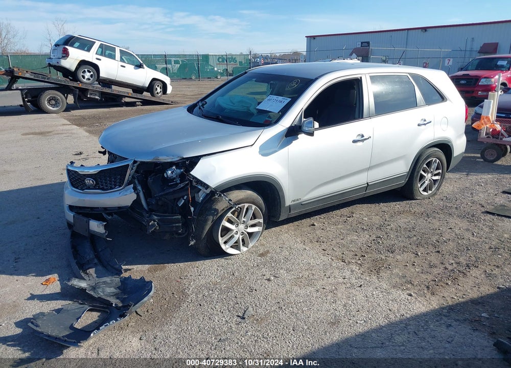2014 KIA SORENTO LX VIN: 5XYKTCA66EG522234