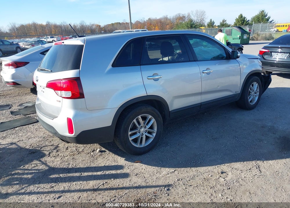 2014 KIA SORENTO LX VIN: 5XYKTCA66EG522234