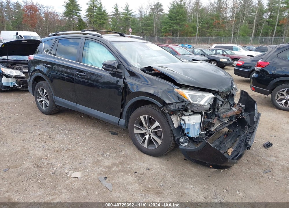 2018 TOYOTA RAV4 ADVENTURE/XLE VIN: 2T3RFREV1JW738515