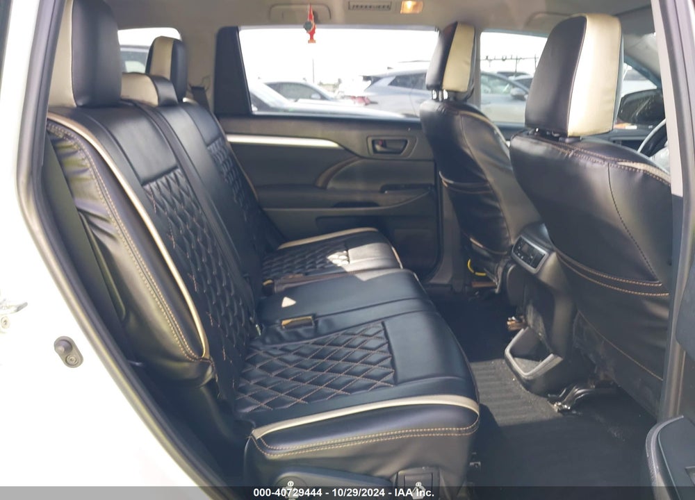 2019 TOYOTA HIGHLANDER LE VIN: 5TDZARFH7KS042994