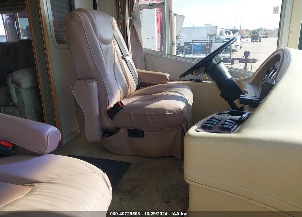 2002 FREIGHTLINER ULTRA  CHASSIS VIN: 4UZAAHAK32CJ71211