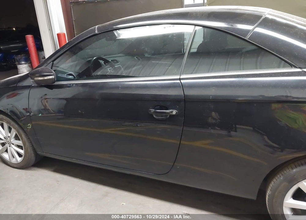2013 VOLKSWAGEN EOS KOMFORT VIN: WVWBW8AH2DV004618