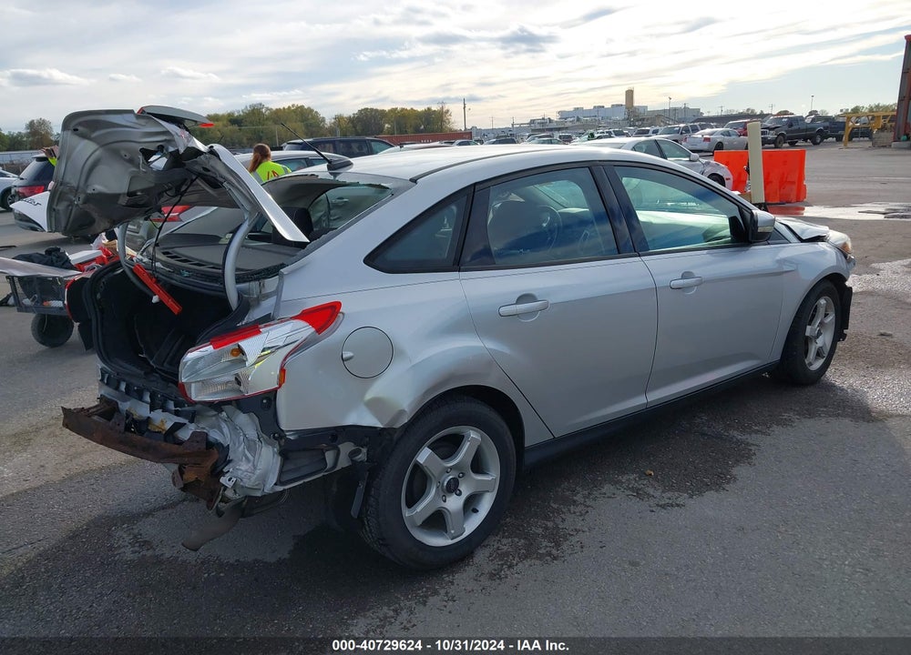 2013 FORD FOCUS VIN: 1FADP3F25DL137646