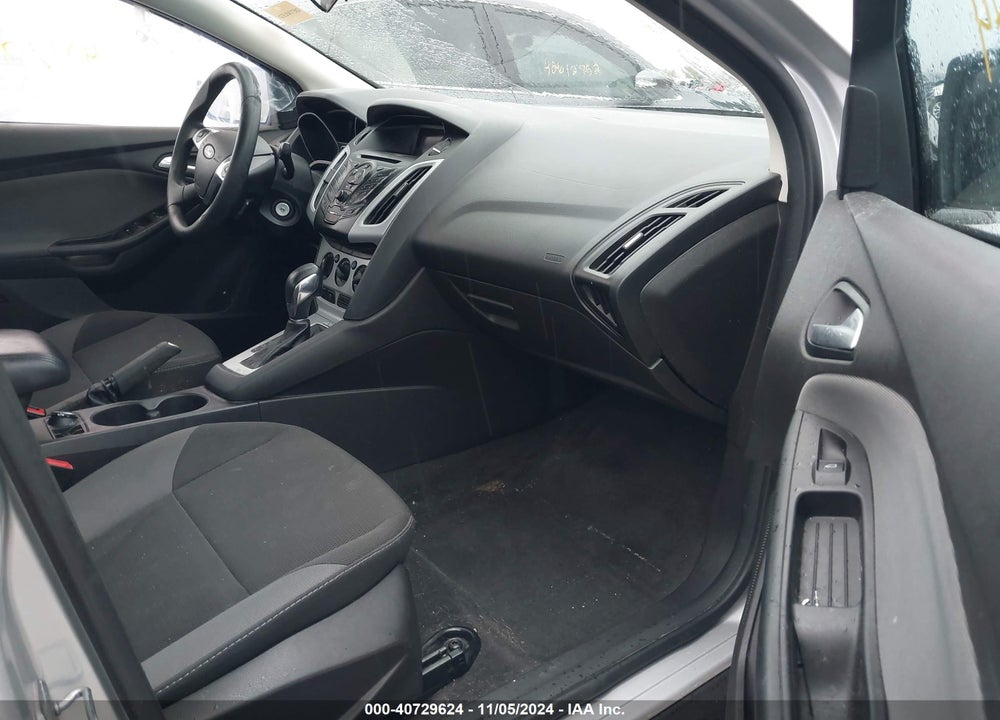 2013 FORD FOCUS VIN: 1FADP3F25DL137646