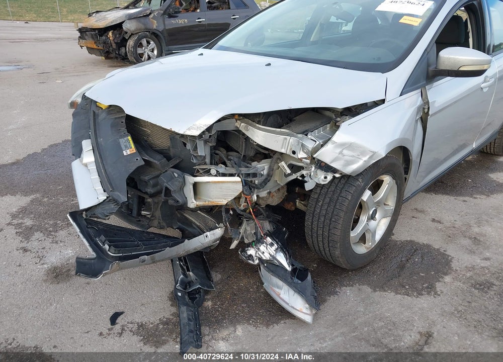 2013 FORD FOCUS VIN: 1FADP3F25DL137646
