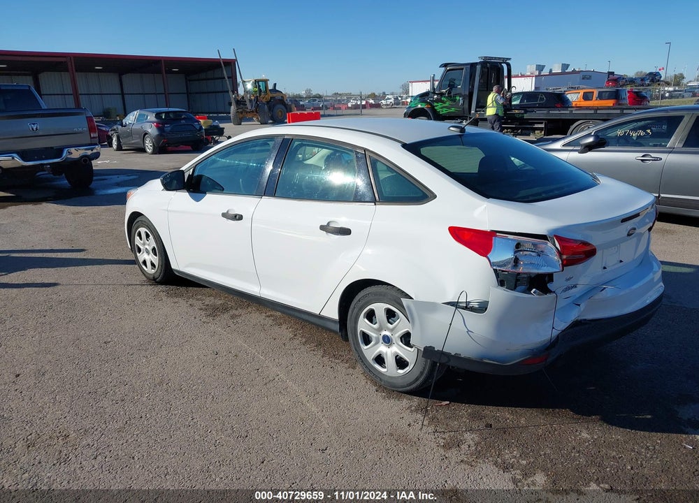 2017 FORD FOCUS S VIN: 1FADP3E20HL328804