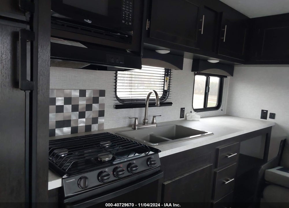 2020 BRAXTON CREEK TRAVEL TRAILER VIN: 7HFB1KK21L17G0418