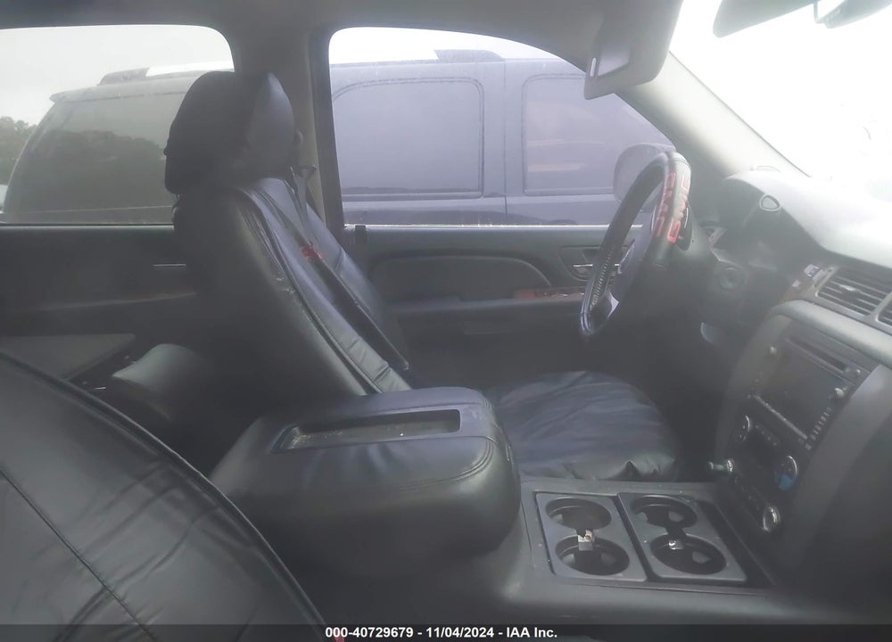 2008 GMC YUKON SLT VIN: 1GKFC13008R164797
