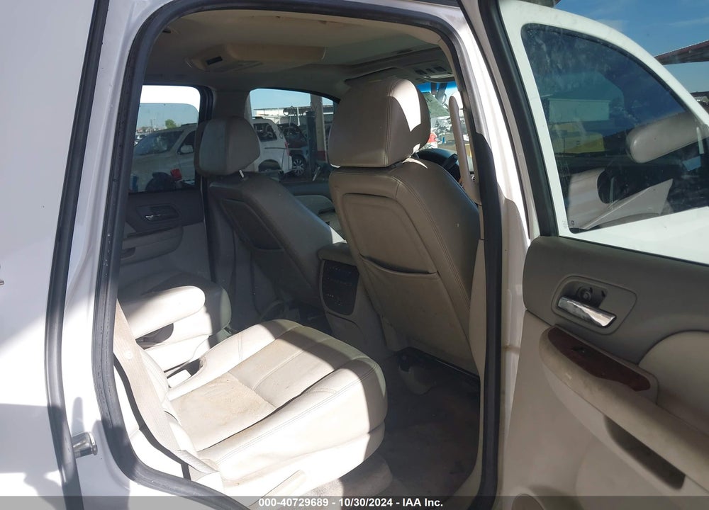 2008 CHEVROLET TAHOE VIN: 1GNFC13048R159072