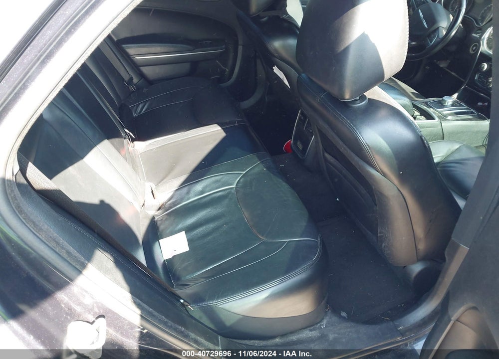 2016 CHRYSLER 300 LIMITED VIN: 2C3CCAAG3GH233712