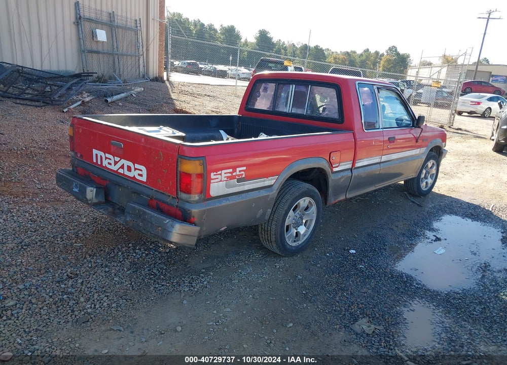1987 MAZDA B2000 CAB PLUS VIN: JM2UF3118H0520205