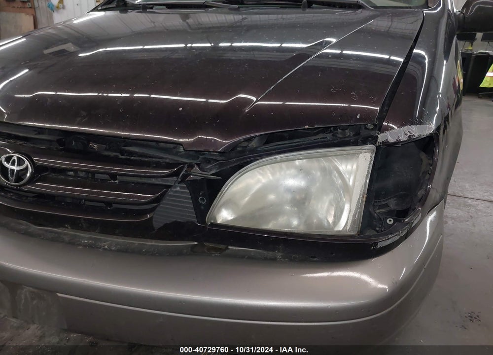 2001 TOYOTA SIENNA XLE VIN: 4T3ZF13C31U384368
