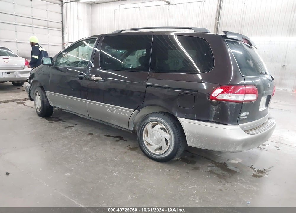 2001 TOYOTA SIENNA XLE VIN: 4T3ZF13C31U384368