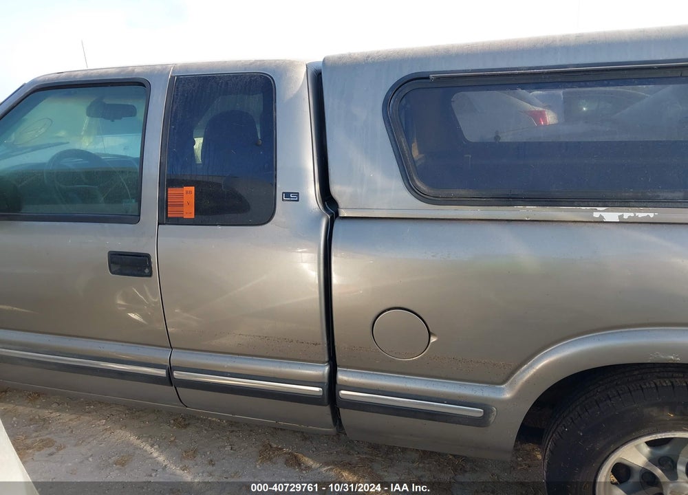 2001 CHEVROLET S-10 LS VIN: 1GCCS19W218168861