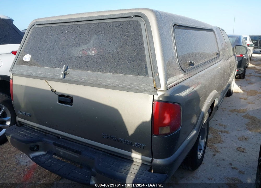 2001 CHEVROLET S-10 LS VIN: 1GCCS19W218168861