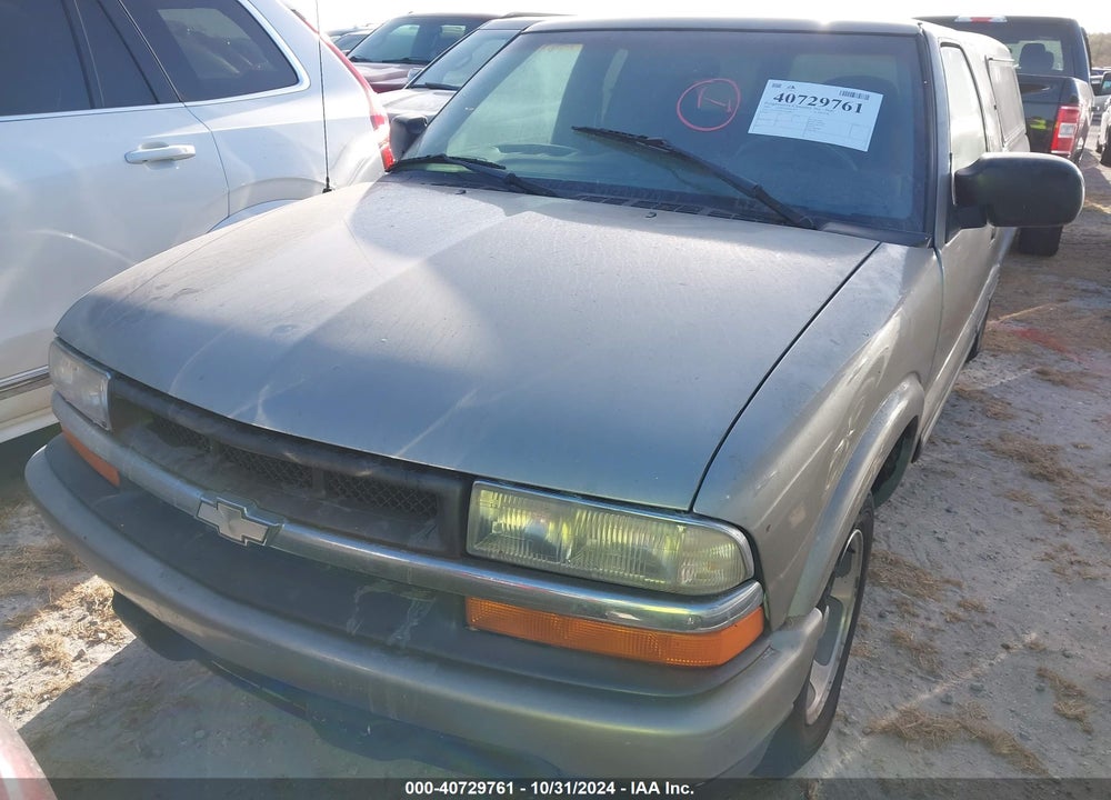 2001 CHEVROLET S-10 LS VIN: 1GCCS19W218168861