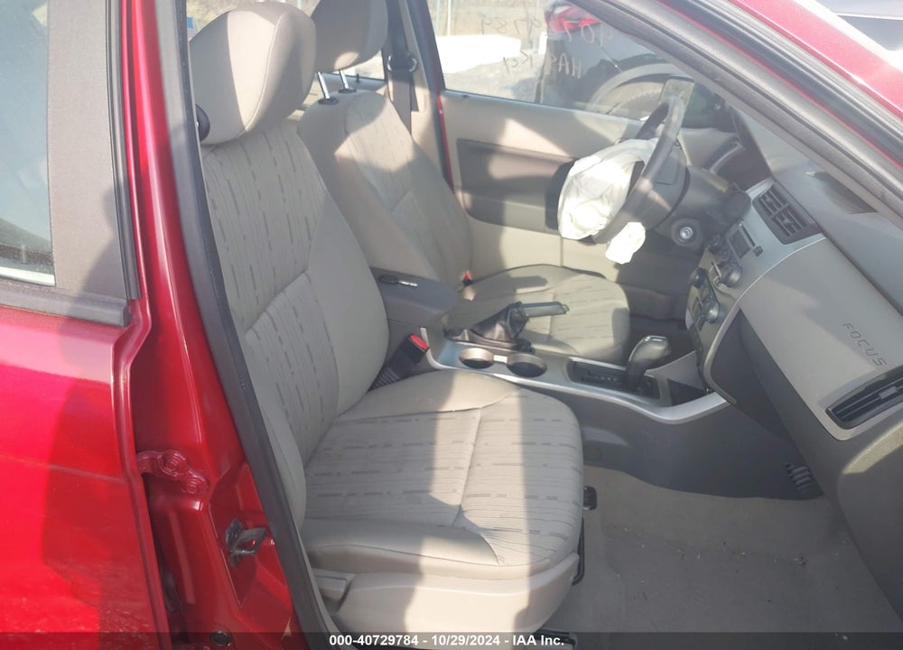 2011 FORD FOCUS SE VIN: 1FAHP3FN0BW163529