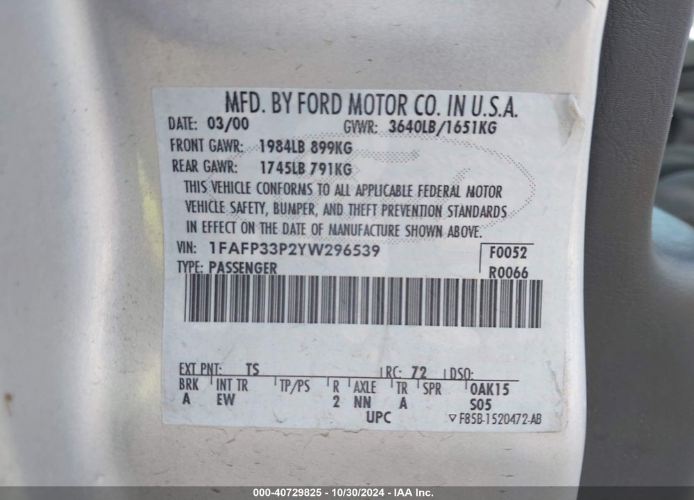 2000 FORD FOCUS LX VIN: 1FAFP33P2YW296539