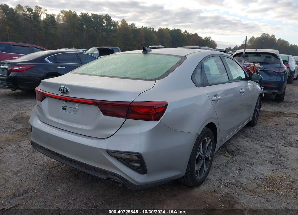2019 KIA FORTE LXS VIN: 3KPF24AD5KE022227