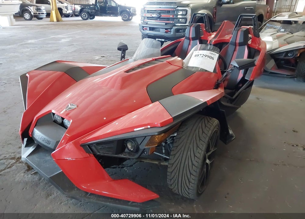 2015 POLARIS SLINGSHOT SL VIN: 57XAAPFA3F5102714