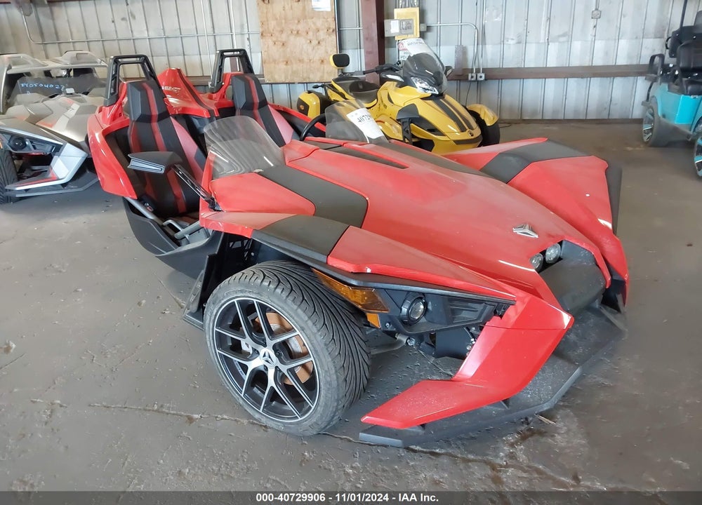 2015 POLARIS SLINGSHOT SL VIN: 57XAAPFA3F5102714