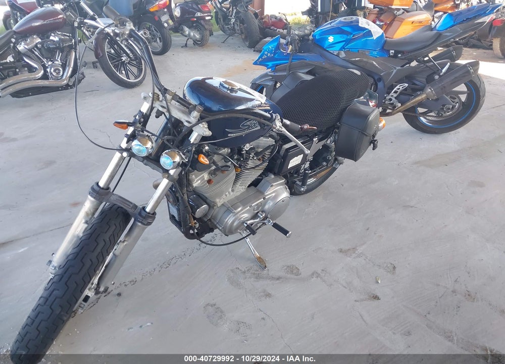 1998 HARLEY-DAVIDSON XL883 HUGGER VIN: 1HD4CEM12WK118099