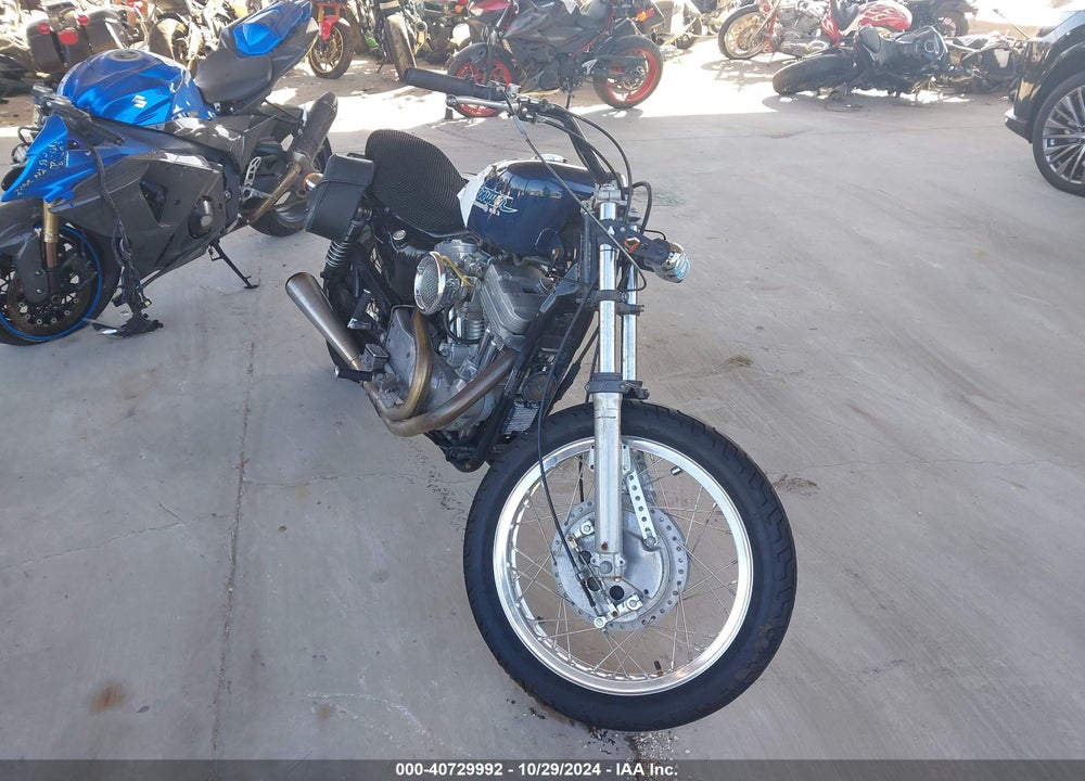 1998 HARLEY-DAVIDSON XL883 HUGGER VIN: 1HD4CEM12WK118099