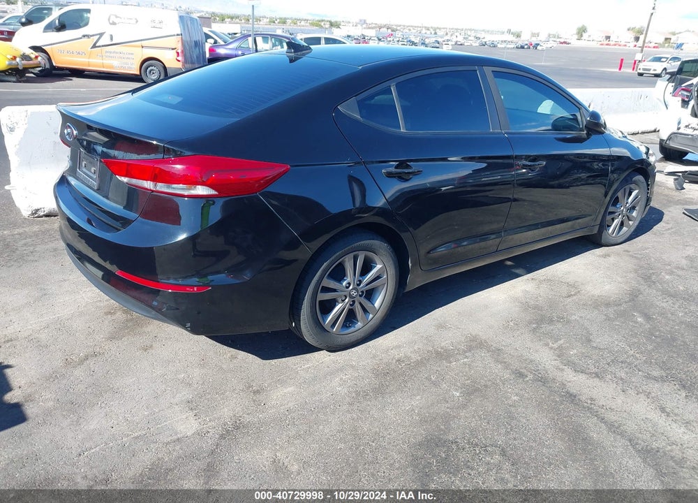 2017 HYUNDAI ELANTRA SE VIN: KMHD84LF5HU429569