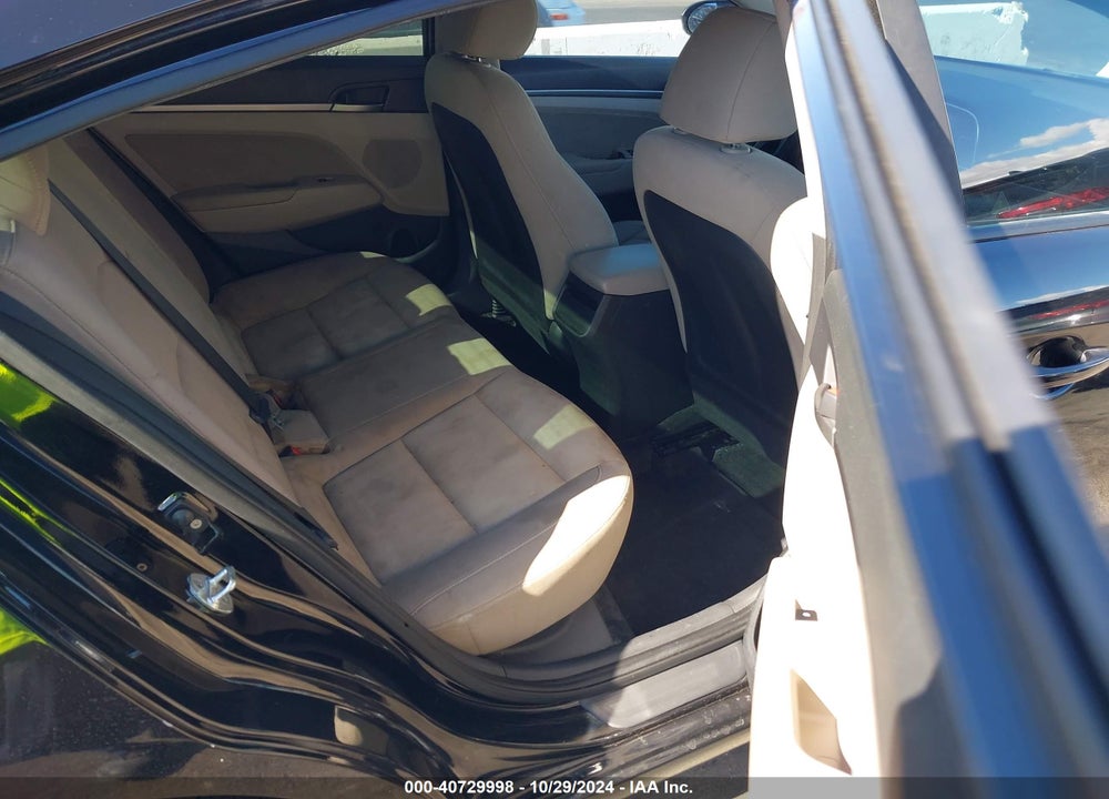 2017 HYUNDAI ELANTRA SE VIN: KMHD84LF5HU429569
