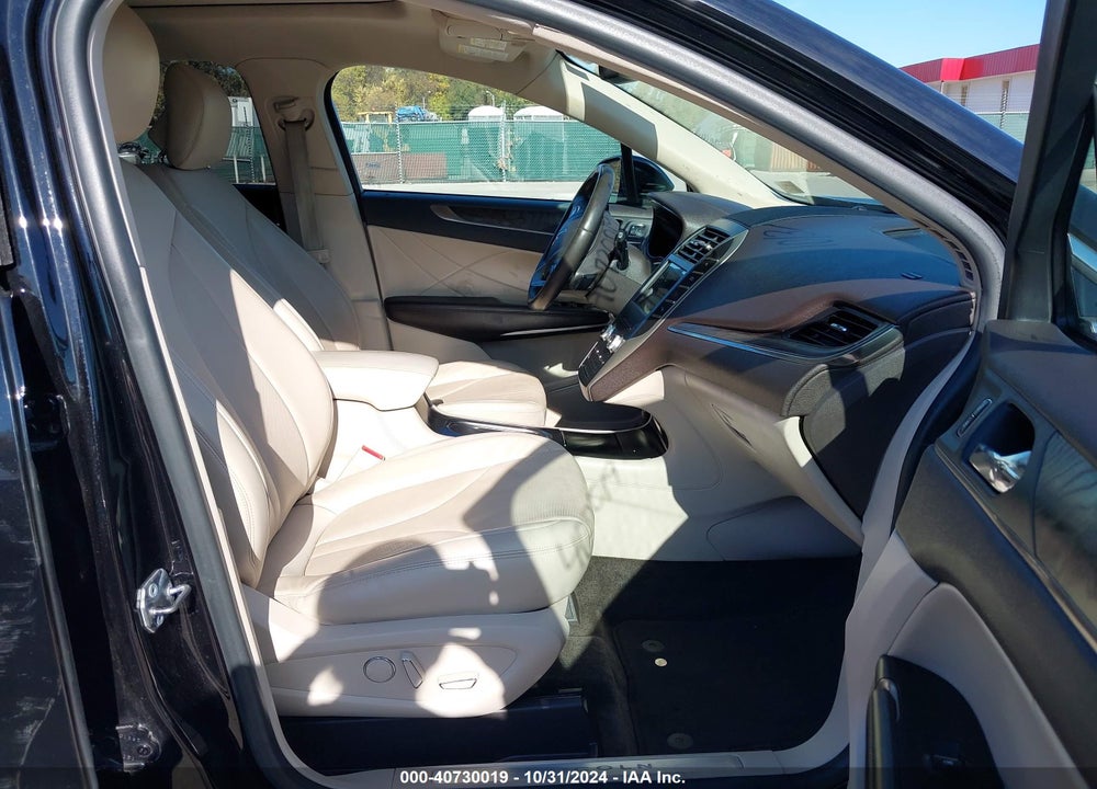 2017 LINCOLN MKC RESERVE VIN: 5LMCJ3D95HUL55652