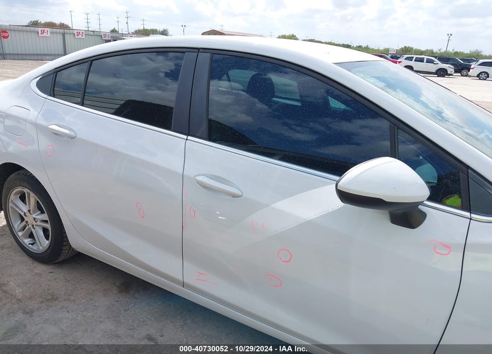 2018 CHEVROLET CRUZE LT AUTO VIN: 1G1BE5SM5J7167365