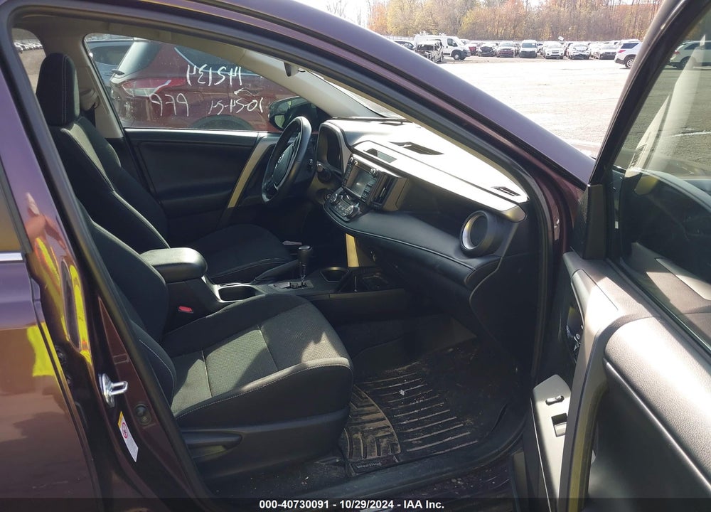 2017 TOYOTA RAV4 XLE VIN: 2T3WFREV9HW332169