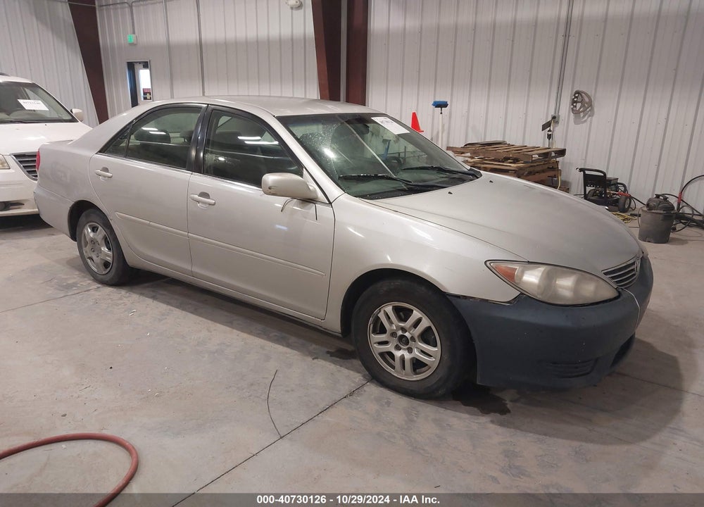2005 TOYOTA CAMRY LE VIN: 4T1BE32K05U051312