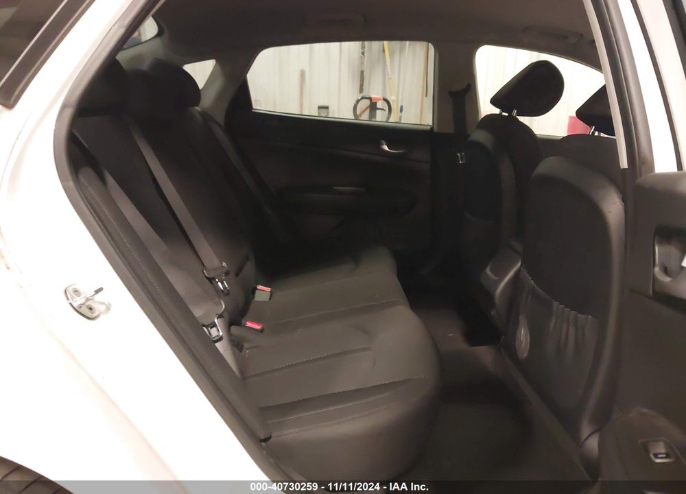 2016 KIA OPTIMA VIN: KNAGT4L34G5073563