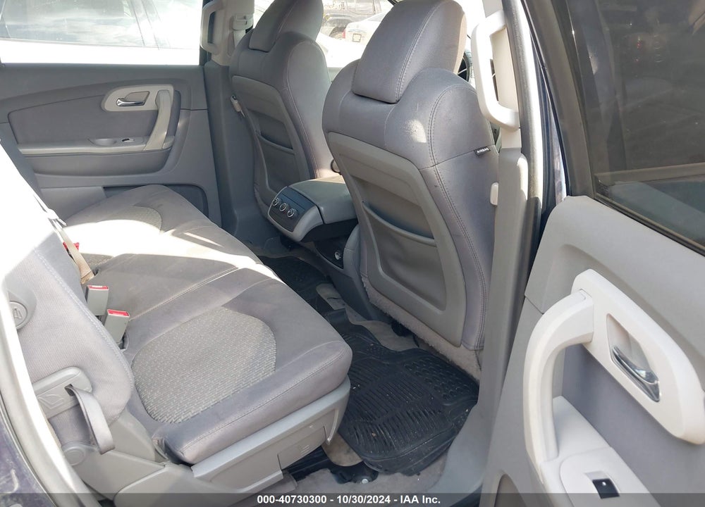 2012 CHEVROLET TRAVERSE LS VIN: 1GNKRFED2CJ275680