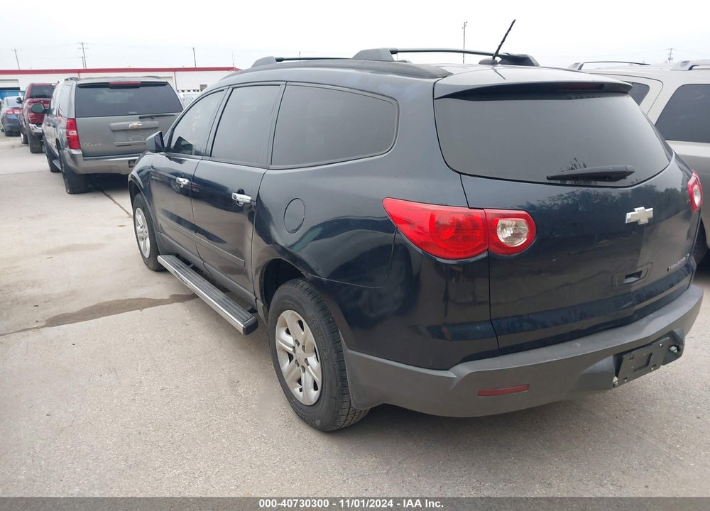 2012 CHEVROLET TRAVERSE LS VIN: 1GNKRFED2CJ275680
