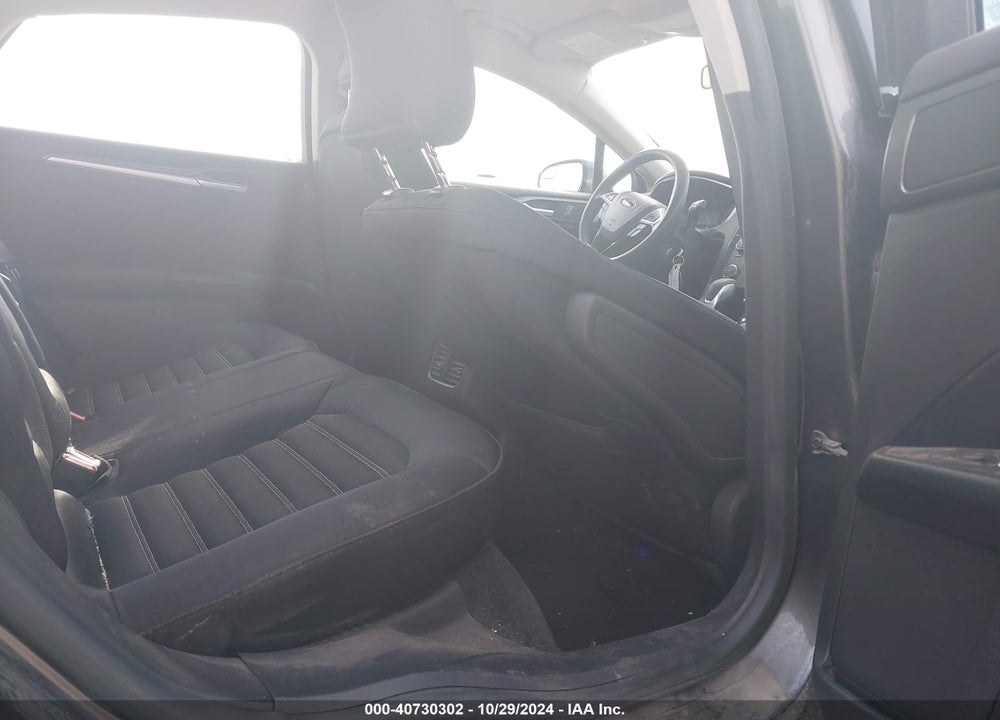 2015 FORD FUSION SE VIN: 1FA6P0H78F5125871