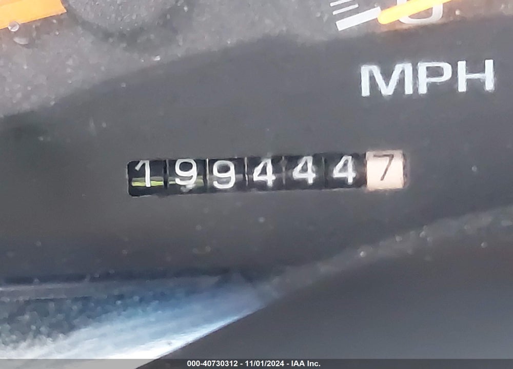1999 GMC SUBURBAN SLT VIN: 3GKFK16R0XG502386