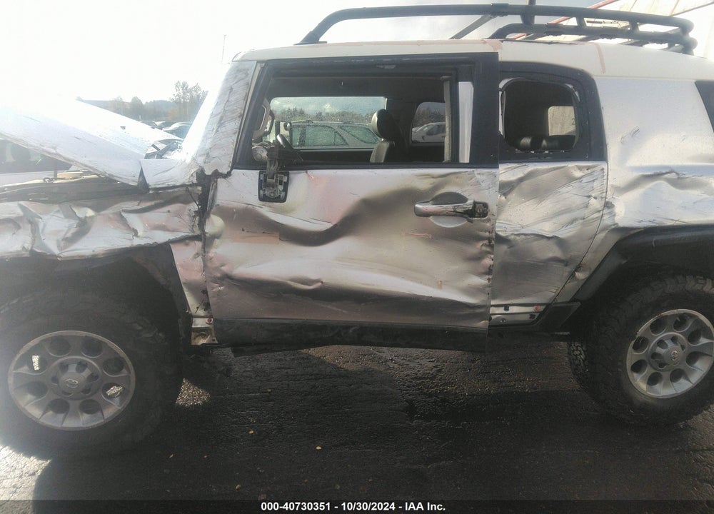2007 TOYOTA FJ CRUISER VIN: JTEBU11F170068173