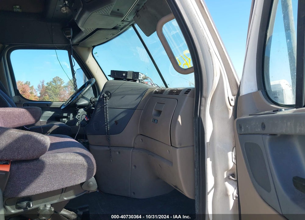 2018 FREIGHTLINER CASCADIA 125 VIN: 1FUJGLDR4JLHG7898