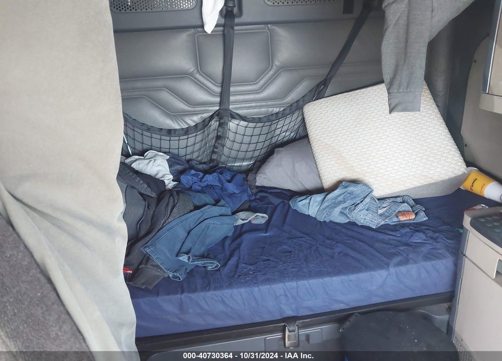 2018 FREIGHTLINER CASCADIA 125 VIN: 1FUJGLDR4JLHG7898