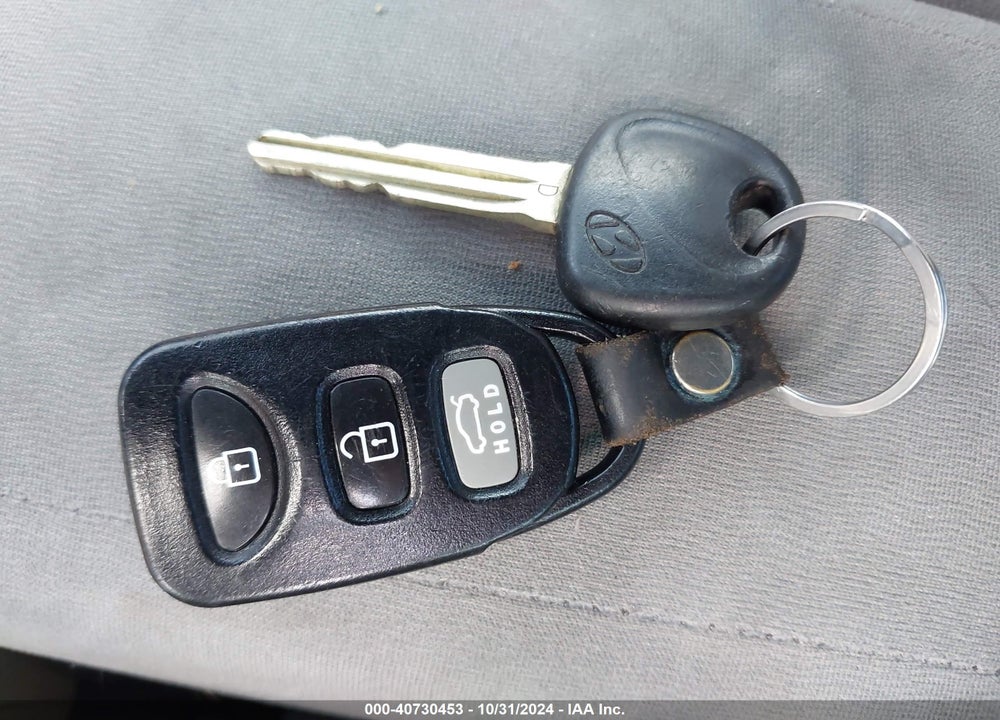 2009 HYUNDAI ELANTRA SE VIN: KMHDU46D79U664109