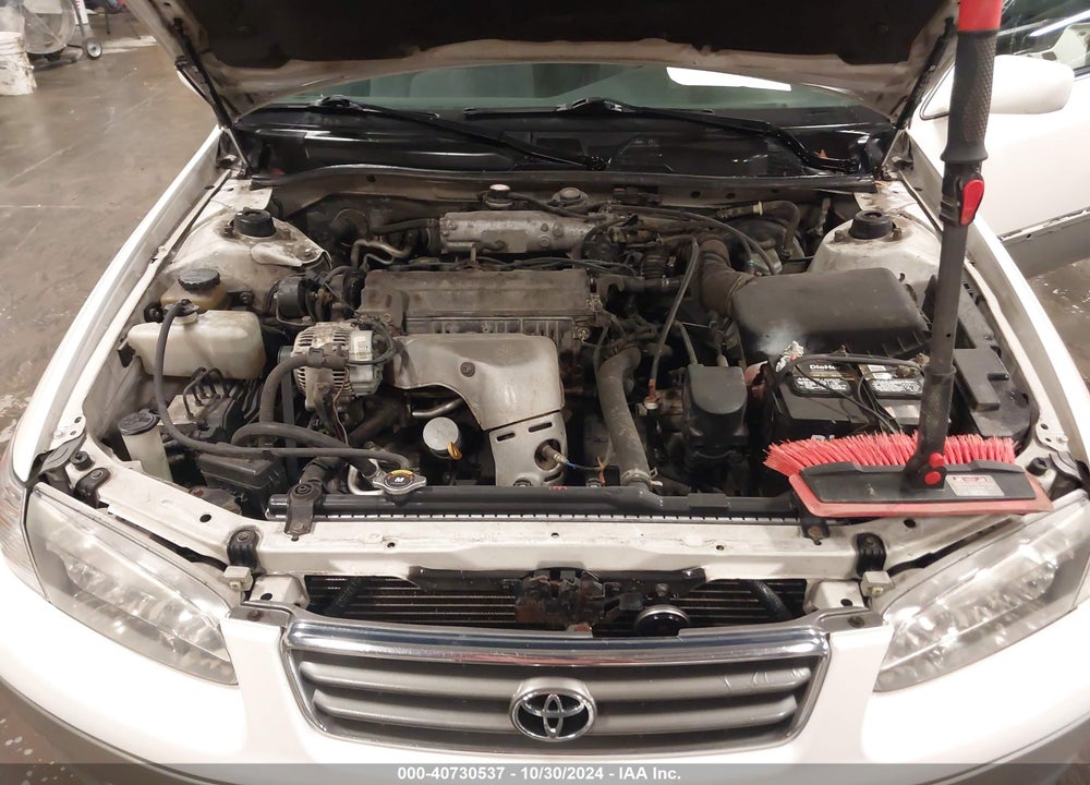 2001 TOYOTA CAMRY LE VIN: JT2BG22K210563057