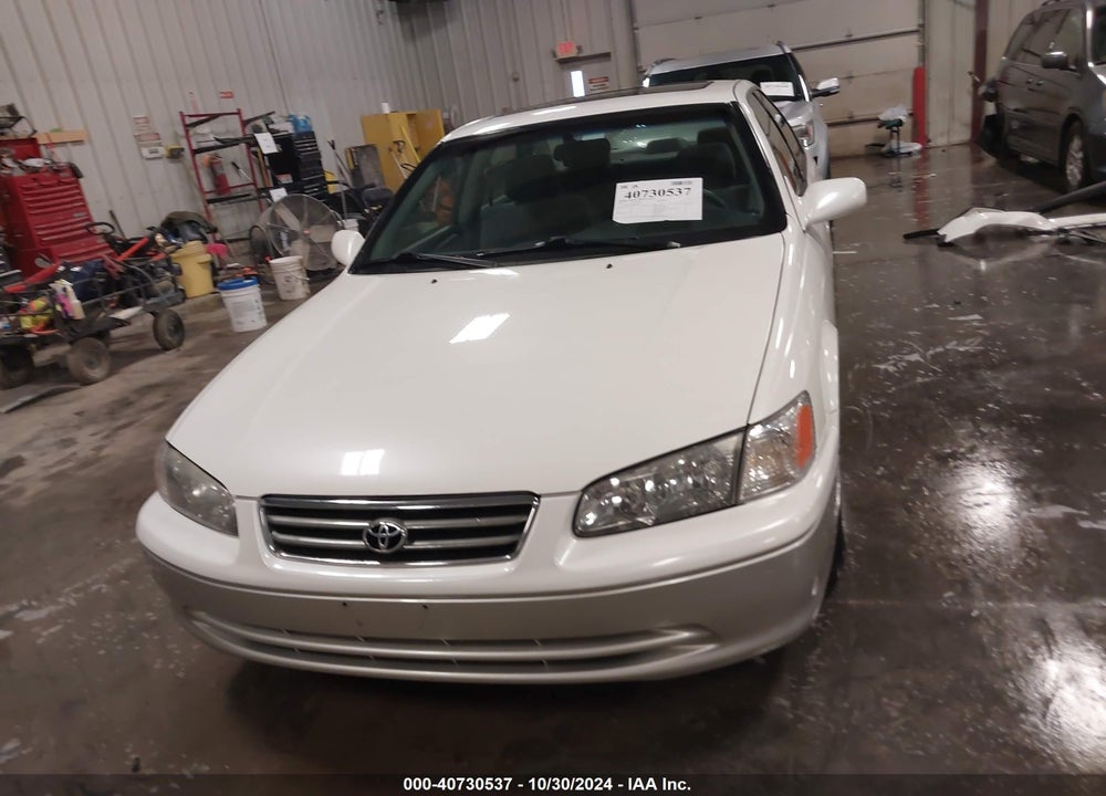 2001 TOYOTA CAMRY LE VIN: JT2BG22K210563057