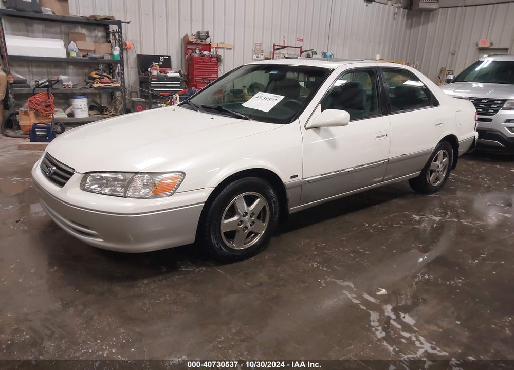 2001 TOYOTA CAMRY LE VIN: JT2BG22K210563057